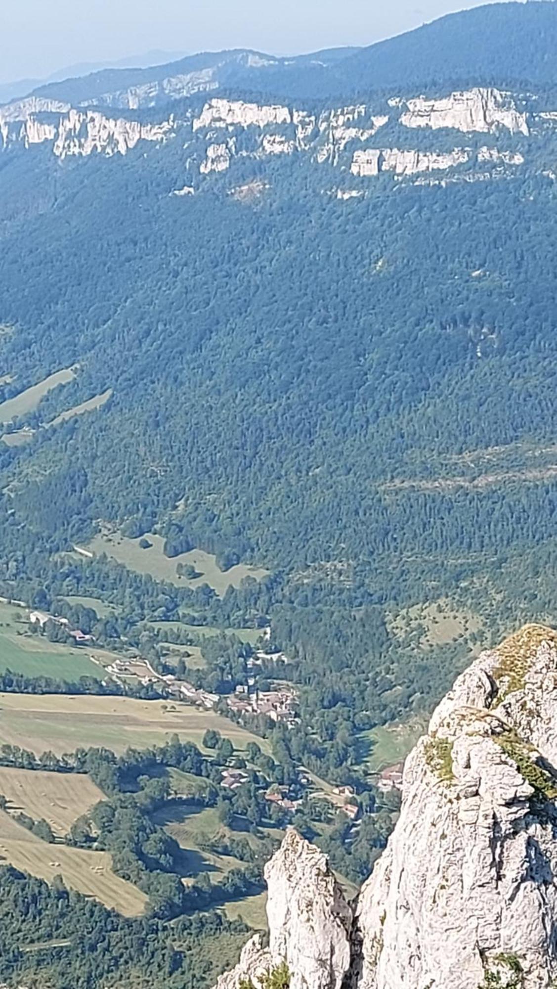 Gite De Dragoux Bouvante Bagian luar foto