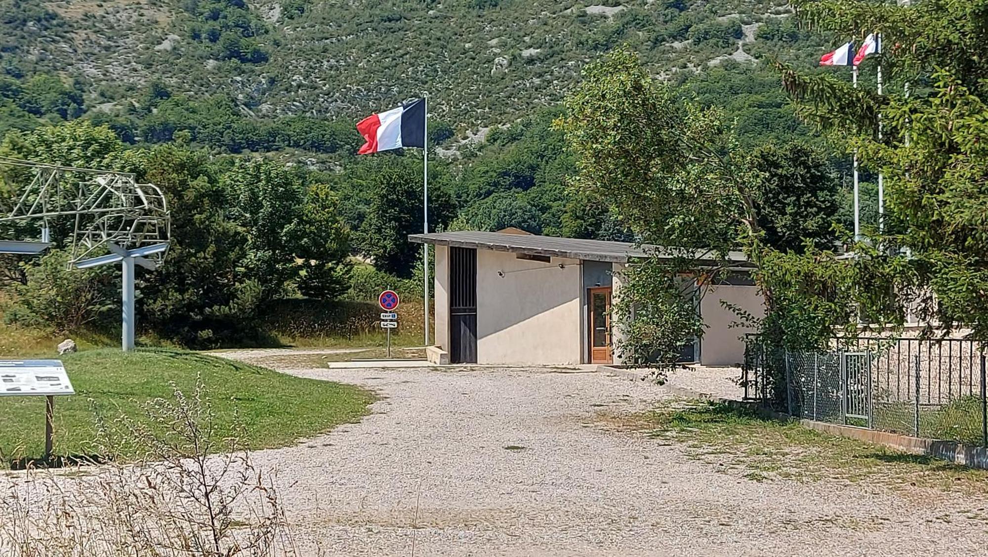 Gite De Dragoux Bouvante Bagian luar foto
